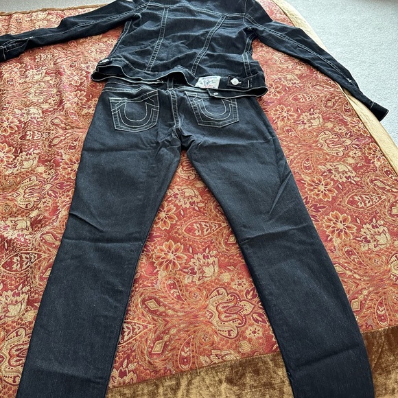 NOT FOR SALE!!!!🔥🔥🔥 TRUE RELIGION BLACK JEAN SUIT WITH WHITE STITCHING - Picture 2 of 3